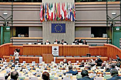 Denuncian prisas en el TLCUEM por temores a AMLO