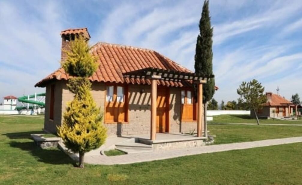 Parque Acuático Santa Ana: aguas termales y toboganes en Hidalgo