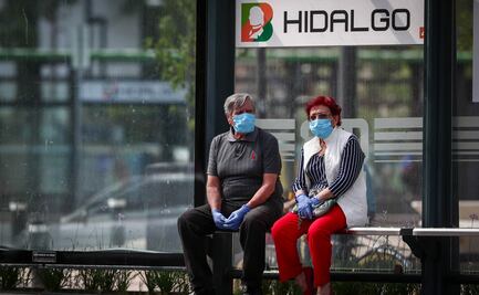 Inútil el uso de guantes y cubrebocas para protegerse del Covid-19: Salud