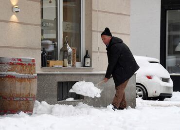 Ola de frío en Europa deja 24 muertos y vuelos cancelados