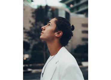 Llaman “whitexican” a Juanpa Zurita