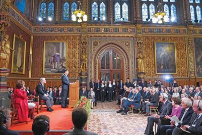 Reino Unido agasaja al presidente chino