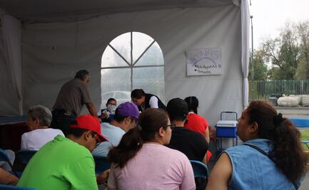Vecinos se vacunan contra el tétanos para evitar contraer alguna bacteria; autoridades instalan módulo en Villa de Aragón, en la GAM, tras anegaciones