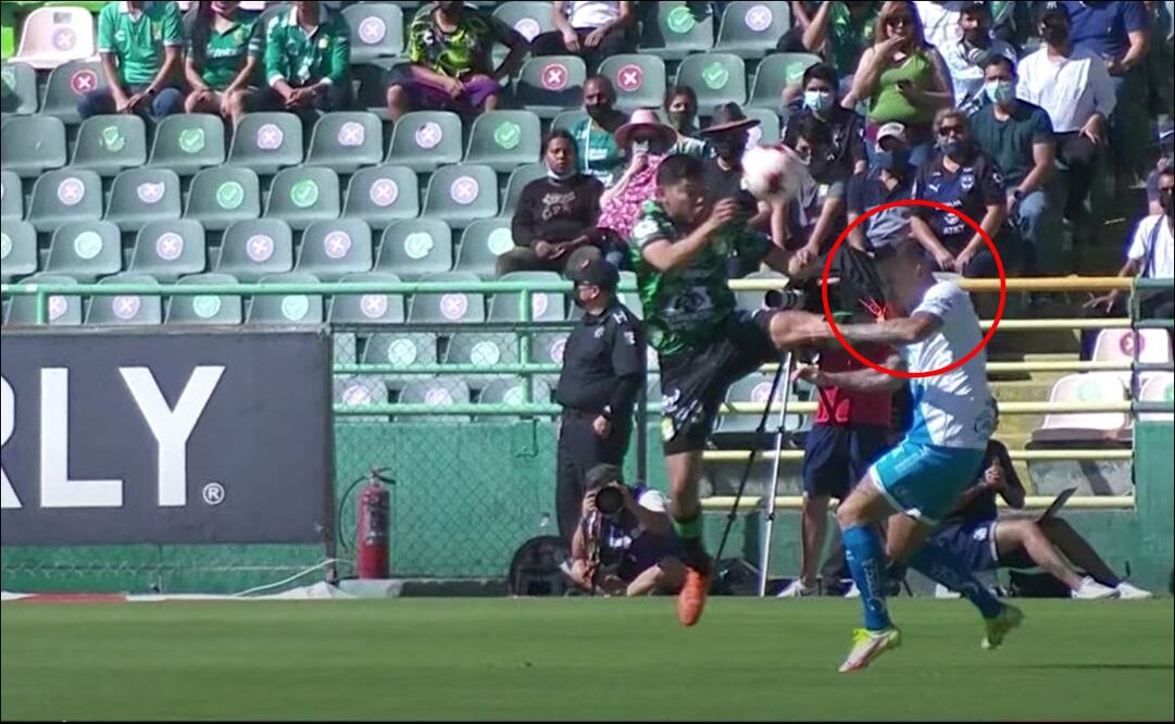 LA PATADA SOBRE FERRAREIS LE COSTÓ LA EXPULSIÓN A PERDRO HERNÁNDEZ - FOTO: ESPECIAL