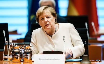 Merkel teme hasta 19 mil contagios diarios de Covid-19 en las navidades