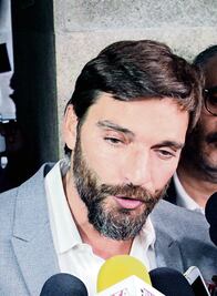 Asegura Julián Gil que ha recibido amenazas