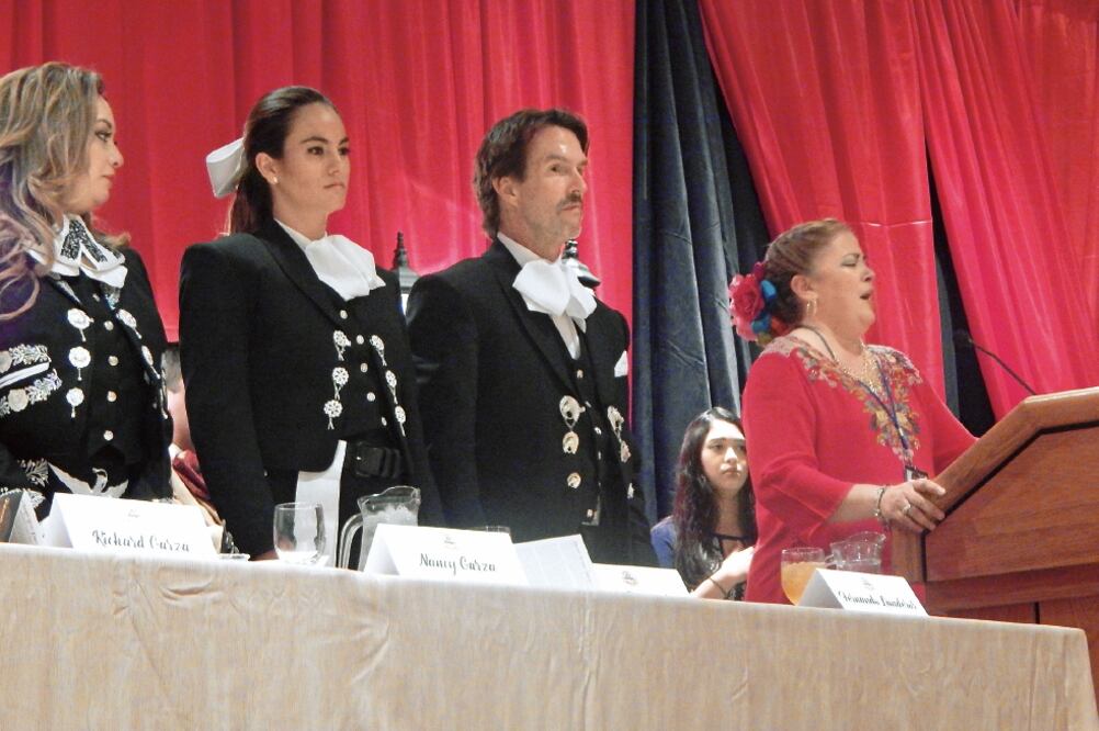 Fernando Landeros, presidente de Fundación Teletón, recibió la medalla conmemorativa Mr. Amigo 2016; destacó que quienes se merecen el reconocimiento son los niños que han recibido terapia en los CRIT. (LUIS FIERRO. EL UNIVERSAL)