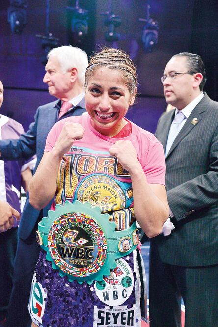 La monarca mosca CMB admitió que pasó apuros con Galassi (CORTESÍA ALMA MONTIEL CMB)