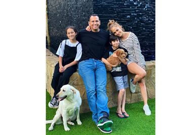 Jennifer Lopez y Álex Rodríguez reciben a nuevo miembro de la familia