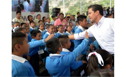 Educación de calidad, el mejor regalo para la niñez: Peña Nieto