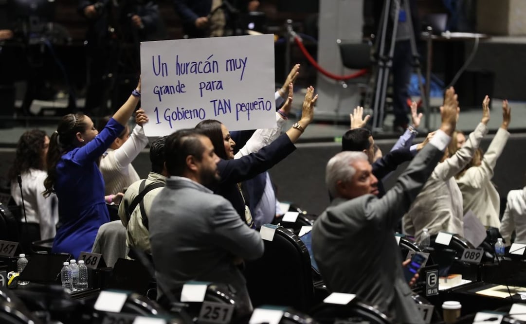 Legisladores en votación del FOBAPROA. Foto: Berenice Fregoso/EL UNIVERSAL