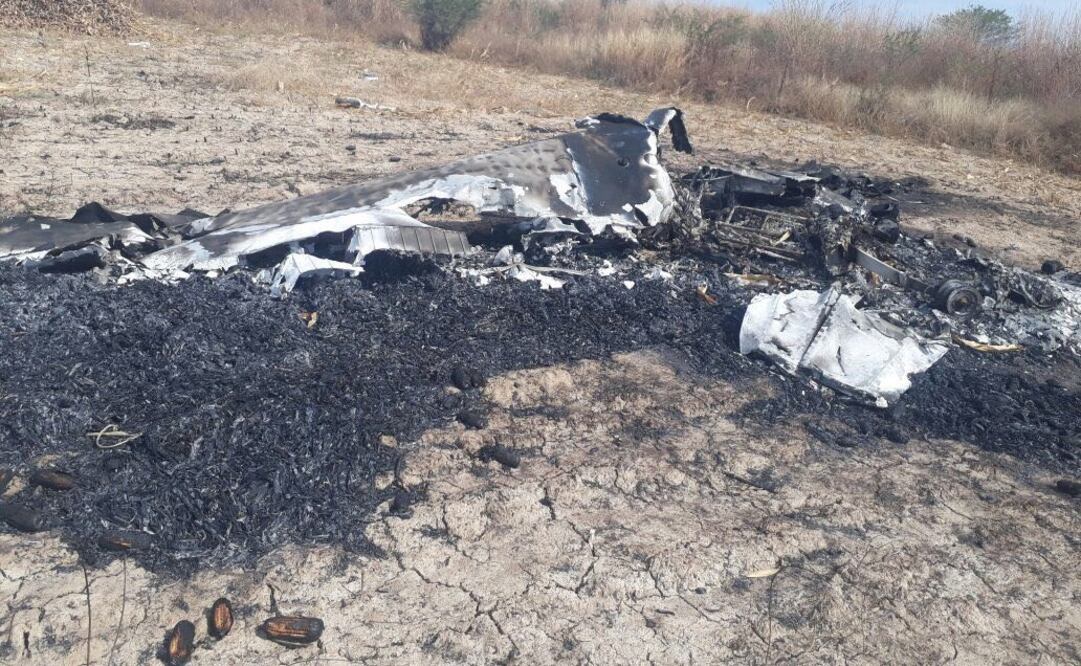 La avioneta tipo Cessna fue encontrada en una pista en Zacacoyuca, cerca de la ciudad de Iguala. (FOTO: Especial)