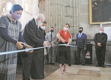 Inauguran expo sobre restauración de Catedral