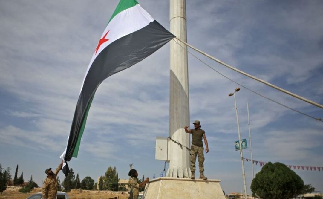 "Sabíamos que tendríamos que hacer compromisos dolorosos con Moscú y con Bashar al Asad si decidíamos trabajar con ellos", aseguró el comandante de las Fuerzas Democráticas Sirias. Foto: Getty Images