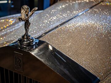 ¿Sabías que existe un Rolls-Royce cubierto de diamantes?