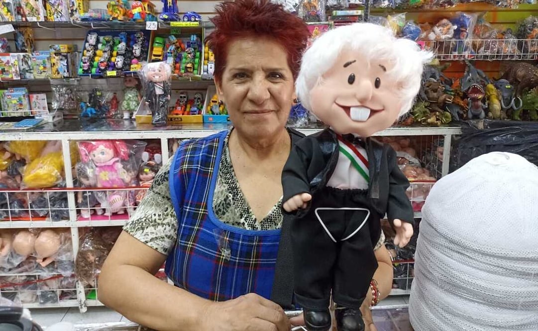 “El Amlito que habla” repite frases famosas del presidente López Obrador y se vende en locales del Centro Histórico de la Ciudad de México. Foto: Pedro Villa y Caña / EL UNIVERSAL