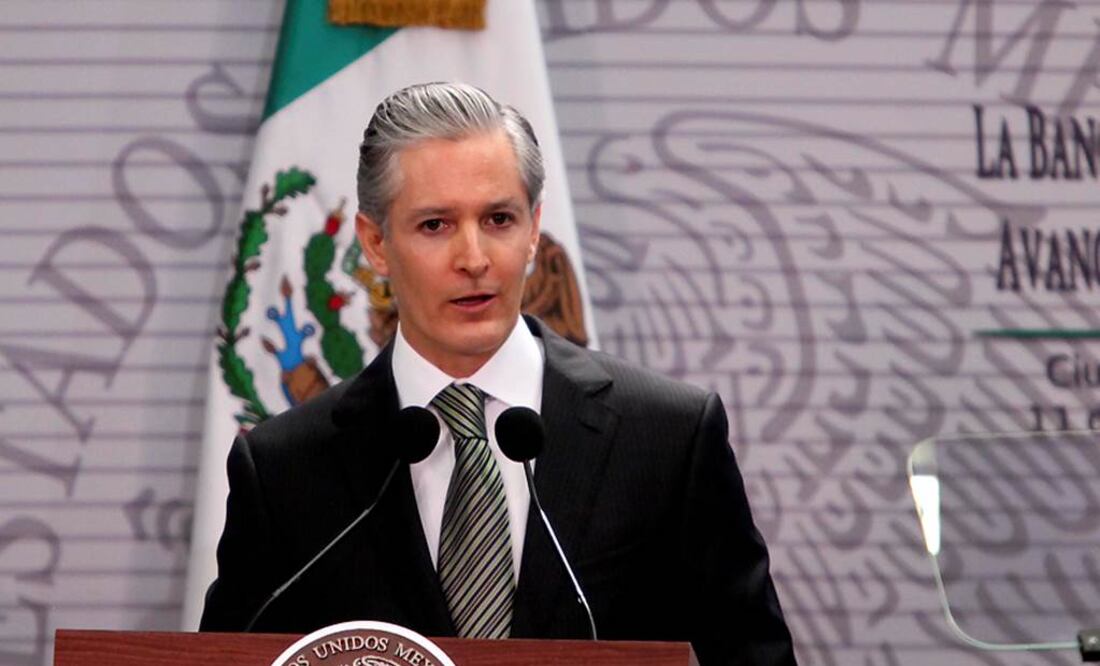 En la imagen, el diputado electo Alfredo del Mazo Maza aseguró que serán muy buenos tiempos para el PRI encabezado por Manlio Fabio Beltrones. (Foto: Archivo / EL UNIVERSAL)