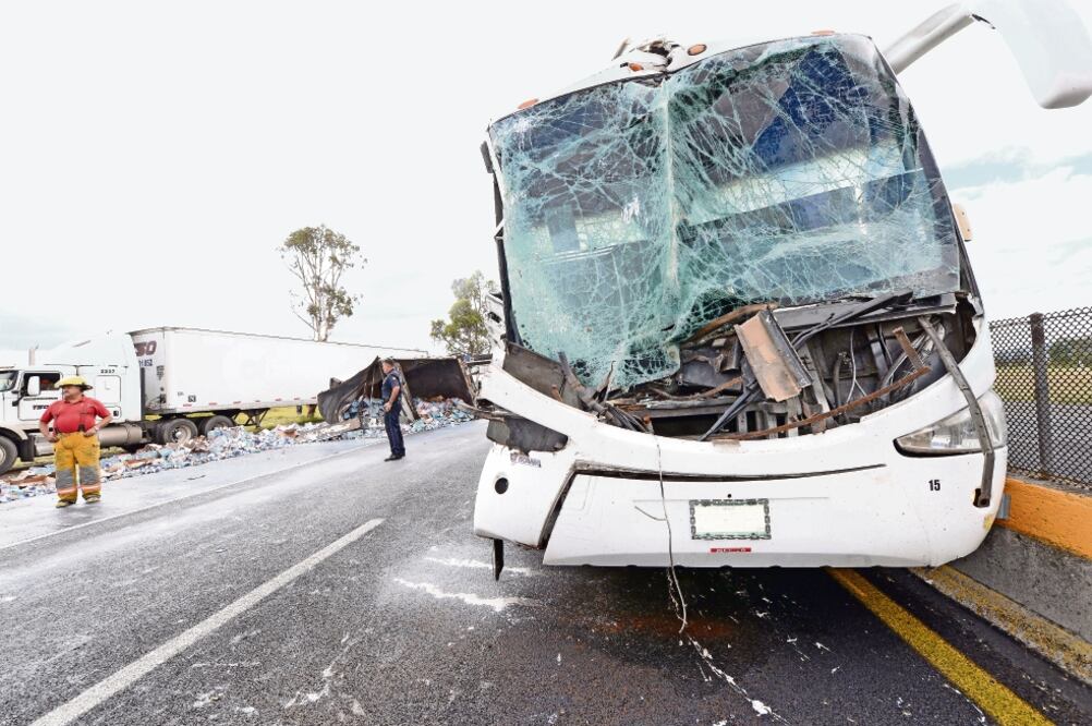 En menos de dos semanas se han registrado al menos seis accidentes carreteros severos, con más de 40 muertos y 30 heridos (ARCHIVO EL UNIVERSAL)