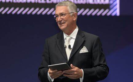 Ricardo Salinas, dueño de TV Azteca, tiene Covid-19; "nos tiene que dar a todos", dice