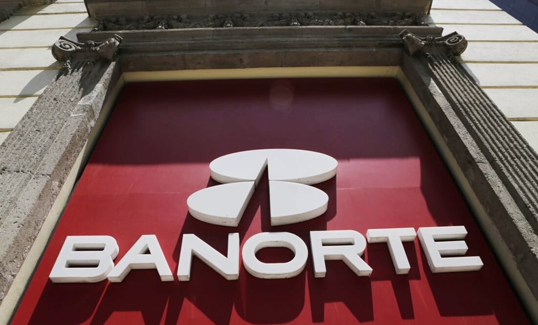 De acuerdo con Grupo Financiero Banorte, si bien se espera un escenario de desaceleración de la economía mexicana, la reducción de tasas de interés beneficiará a la actividad bancaria. Foto: Archivo EL UNIVERSAL