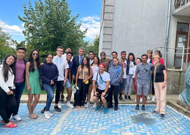 Con ayuda de la comunidad mexicana y búlgara, bailarines varados volverán al país