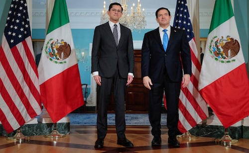 Rubio se reúne con el canciller de México; encuentro ocurre en medio de diálogo para alcanzar acuerdo comercial