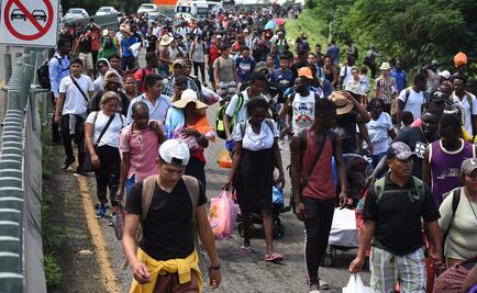 Caravana migrante llega a Huehuetán, Chiapas