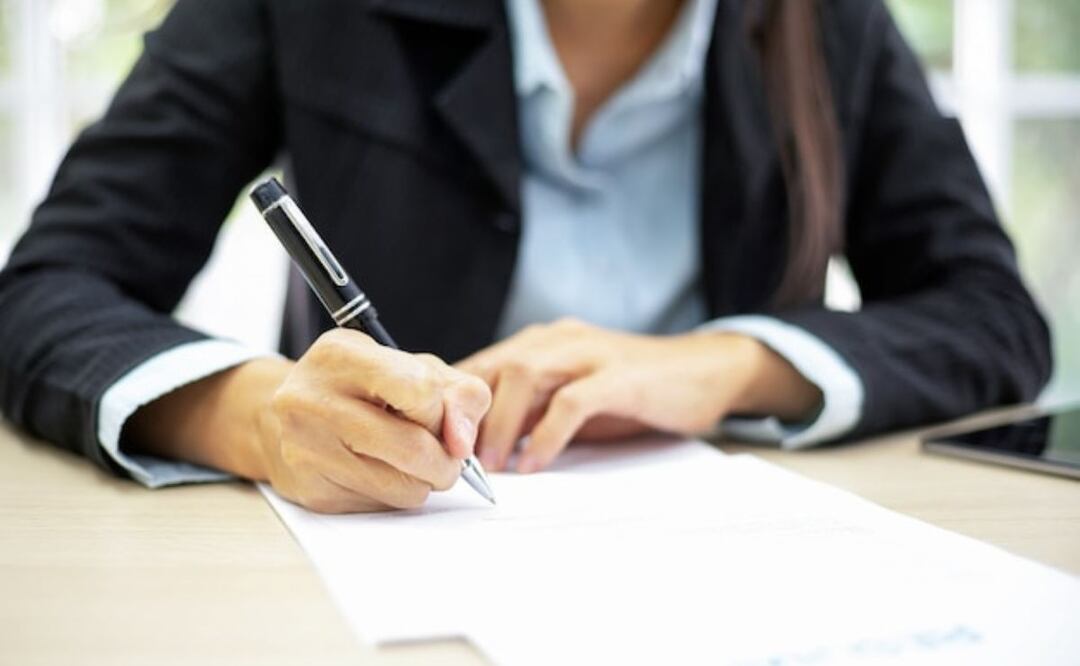 Qué revela la firma con el nombre completo sobre la personalidad. Fuente: Freepik.