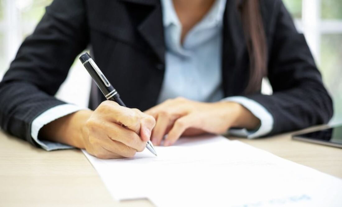 Qué revela la firma con el nombre completo sobre la personalidad. Fuente: Freepik.