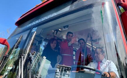 CDMX da banderazo a 20 unidades nuevas de Metrobús