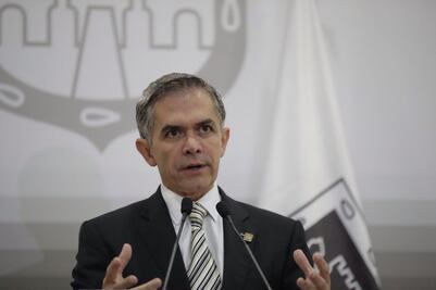 Pese a recorte, Mancera garantiza funcionamiento de la CDMX