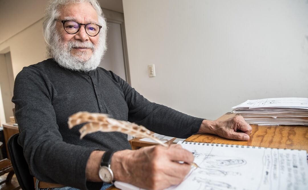 El caricaturista, y colaborador de EL UNIVERSAL, Helio Flores. Fotos: Germán Espinosa/EL UNIVERSAL