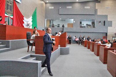 Huye secretario de Gobierno por glosa de informe