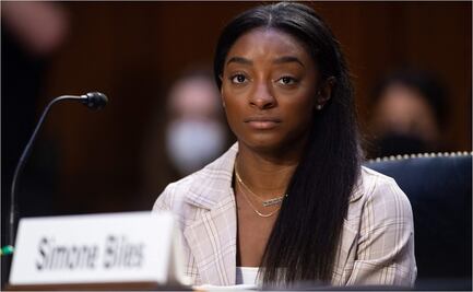 Simone Biles y gimnastas víctimas de Larry Nassar demandan al FBI; piden 1000 MDD