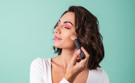 Los productos que necesitas para limpiar tus brochas de maquillaje