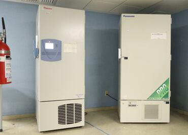 Ofrece Universidad de Guanajuato 12 ultracongeladores para vacuna Covid-19