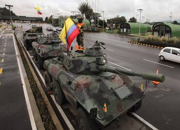 Ataques a tres bases militares de Colombia dejan un soldado muerto y al menos 20 heridos