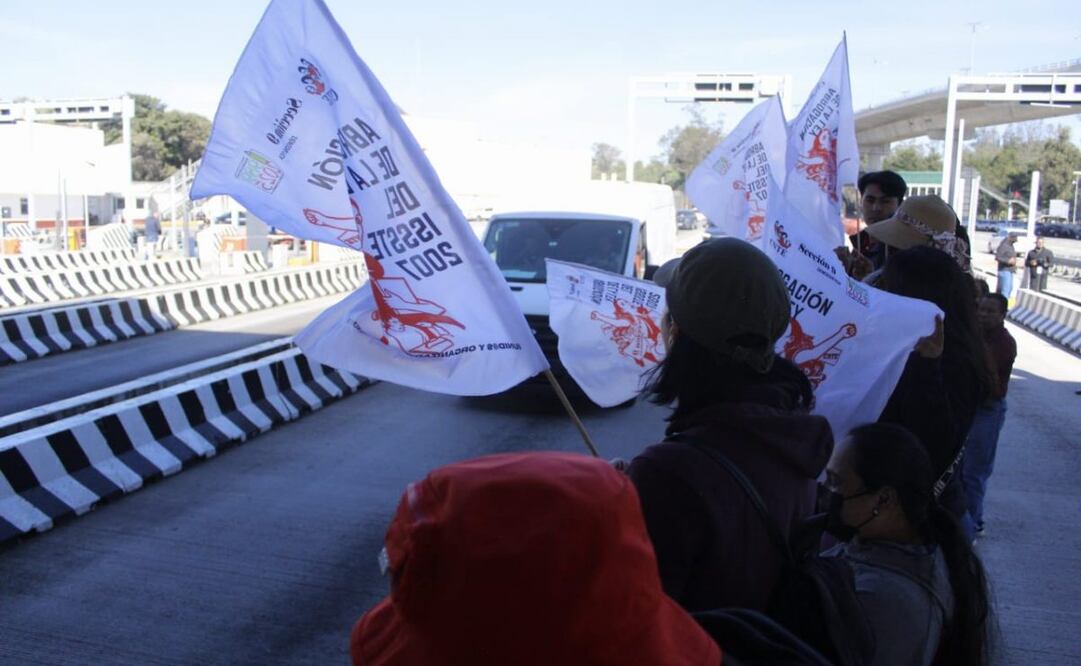 Centistas darán paso libre en casetas de Chalco, Tlalpan y San Marcos (14/11/2025). Foto: Fernanda Zamora / EL UNIVERSAL
