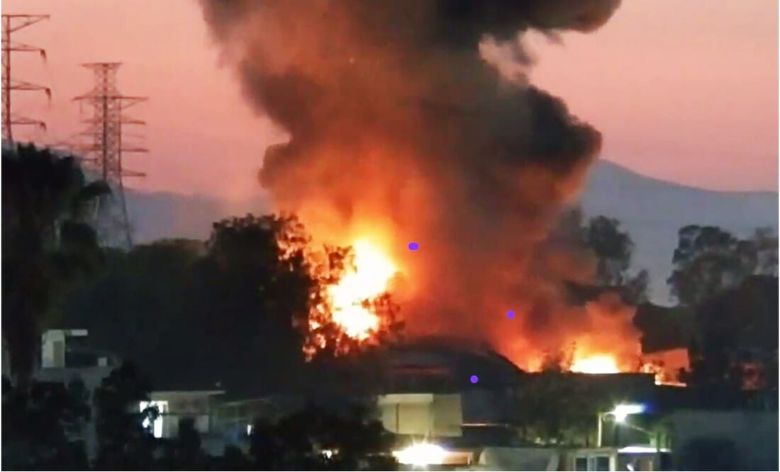 Explosión en una bodega donde se almacenaba material pirotécnico. Foto: Especial