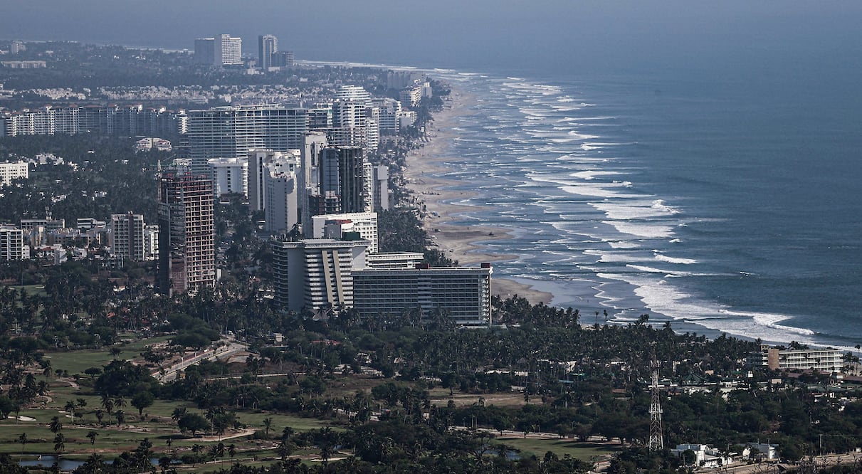 A dos años del huracán Otis, la zona enfrenta mayores retos para recuperarse en comparación con el resto del puerto.