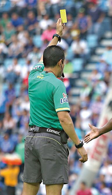 El león cree que todos son de su condición