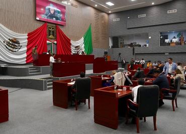 Congreso de Morelos posterga despenalización del aborto; gobernadora rechaza castigo contra mujeres que abortan