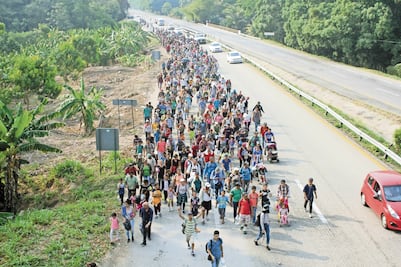 Huyen 12 cubanos y dos salvadoreños de subestación del INM en Chiapas