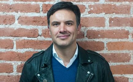 Alejandro de la Madrid considera "raro y diferente" presentar teatro por internet