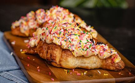 Celebra el Día Internacional del Croissant con un rico "cuernito" casero