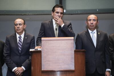 “Exigiremos nuestros pagos completa y oportunamente", advierten maestros de Michoacán