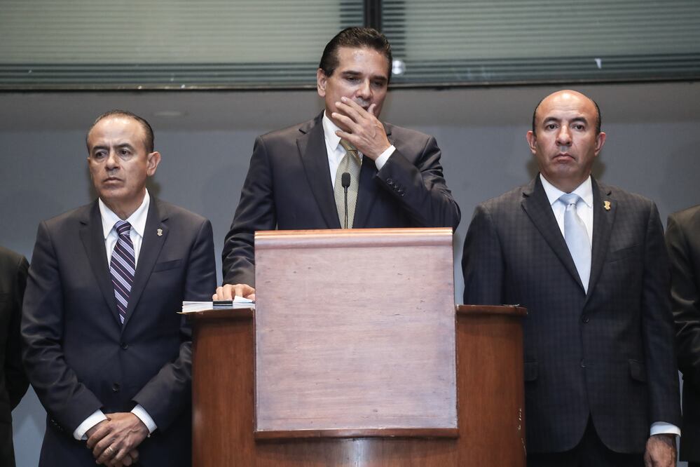 El gobernador de Michoacán Silvano Aureoles Conejo en conferencia de prensa donde anuncia el traslado del sistema educativo al gobierno federal (GERMÁN ESPINOSA. EL UNIVERSAL)