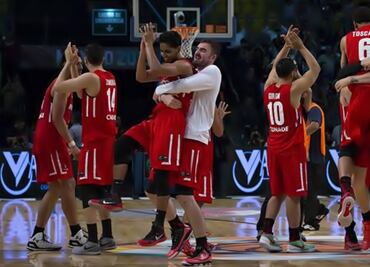 The '12 Warriors' make it to semis