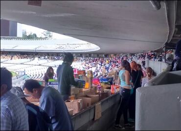 Interior de estadio Olímpico sirve para resguardar víveres