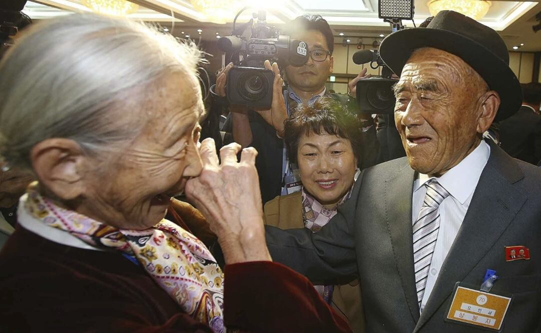 Familias separadas por guerra de Corea, se reúnen